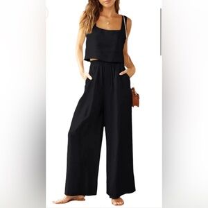 Elegant Black Wide-Leg Pant & Crop Top Set!